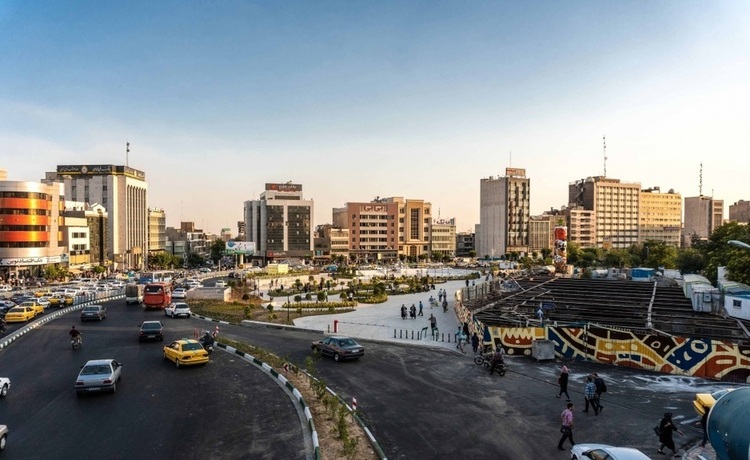خیابان کریمخان تهران کجا است