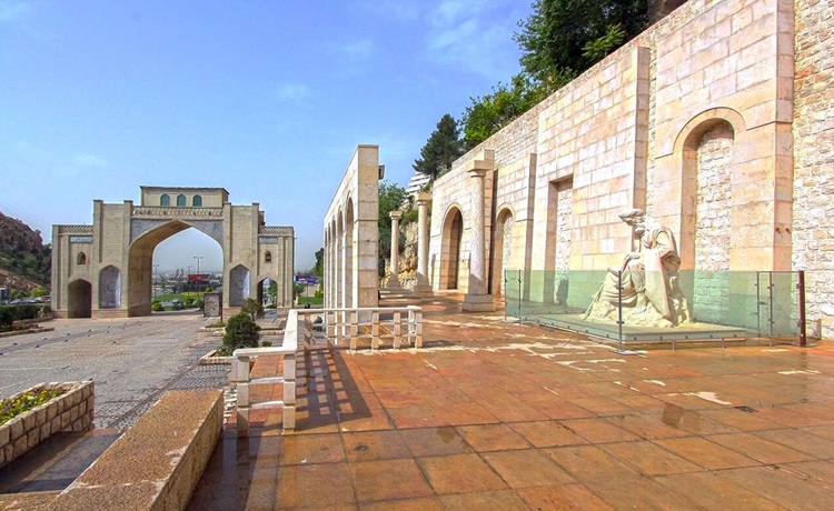 آرامگاه خواجوی کرمانی