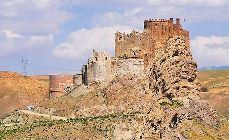 مجموعه تفریحی الموت رود