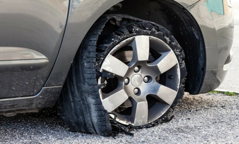 اگر لاستیک ماشین ترکید چکار کنیم؟