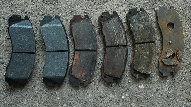 نشانه‌ های تمام شدن لنت ترمز