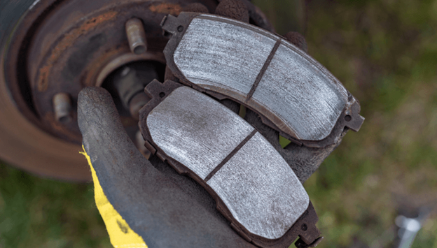 علائم تمام شدن لنت ترمز عقب