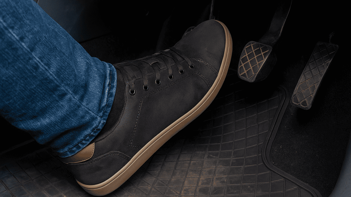 دلایل سفت شدن کلاچ خودرو