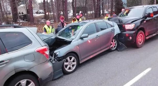 مراحل دریافت خسارت پس از تصادف زنجیرهای