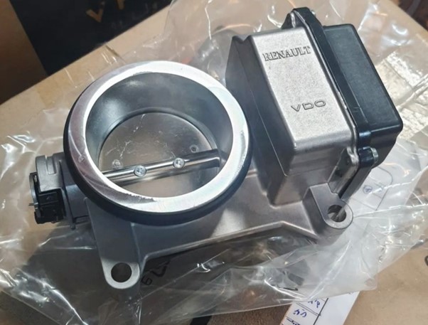 علائم خرابی دریچه گاز برقی