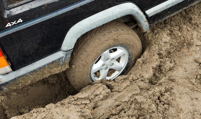 روشهای خارج کردن خودرو از شن و ماسه