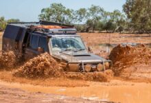 موقع گیر کردن خودرو در شن و ماسه و گل چه کنیم؟